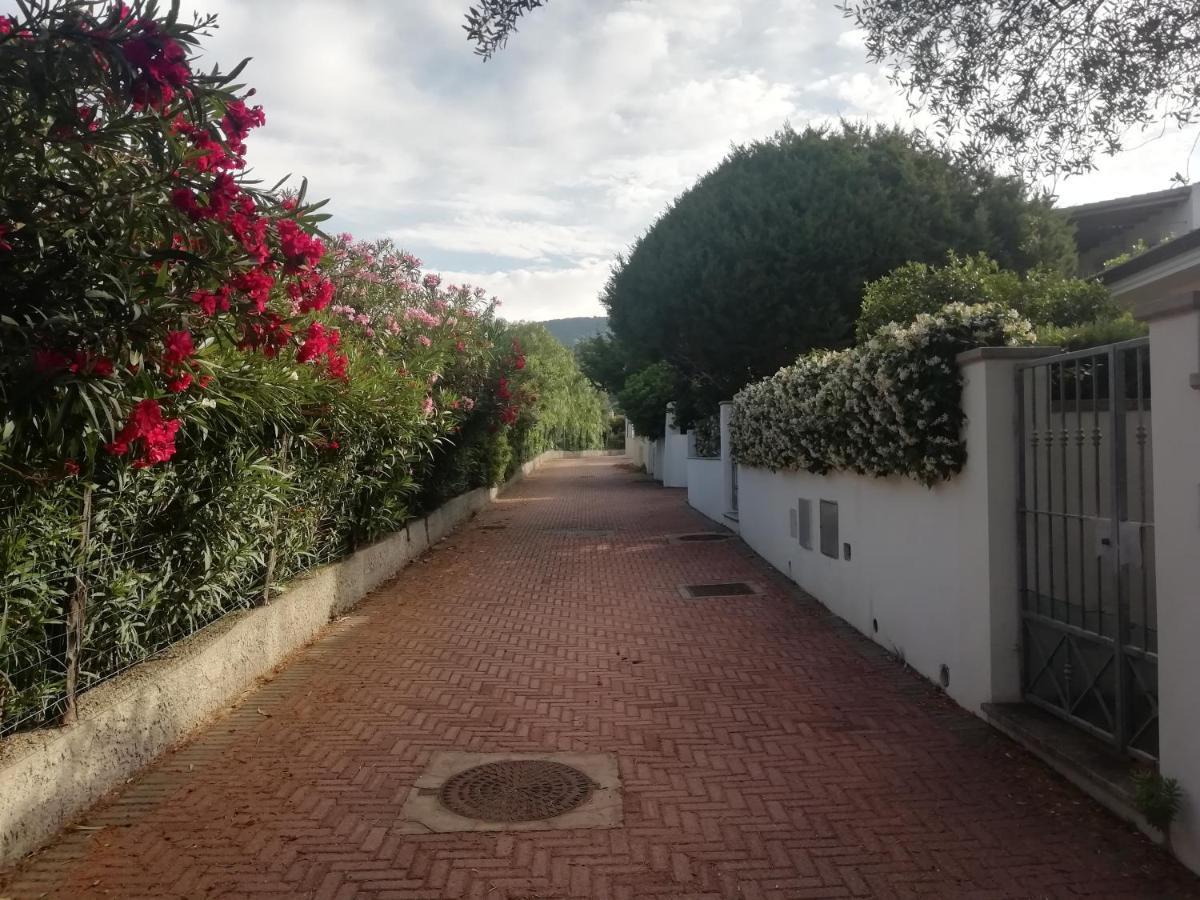 Casa Vacanze Villa Rosa Cala Gonone Exterior foto